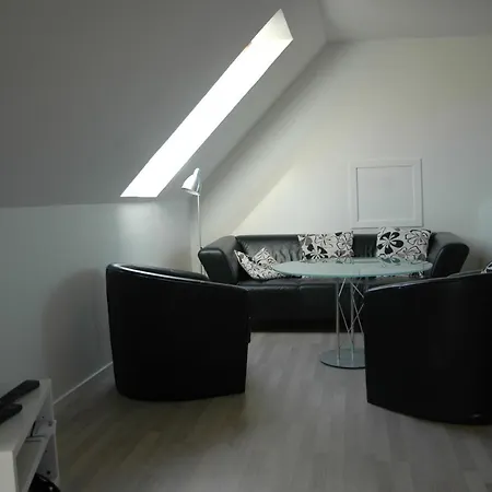 Den Gamle Skole Ho Bugt Alojamento de Acomodação e Pequeno-almoço *