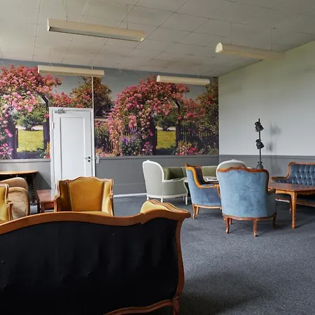 Den Gamle Skole Ho Bugt *